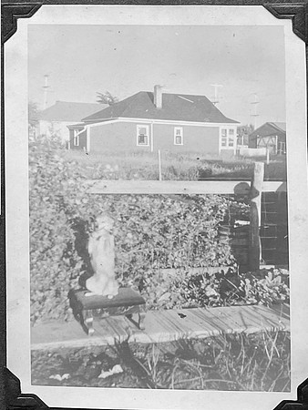 FromLynn13_3Winnipeg1950Vincents_Queeny