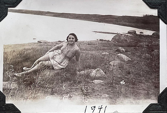 FromLynn9_9_1941margaret