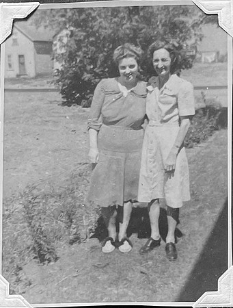 FromLynn10_1Saskatoon1947BettyMa