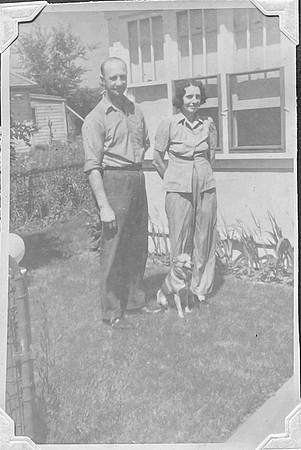 FromLynn10_2Winnipeg1947GusMollieQueenie